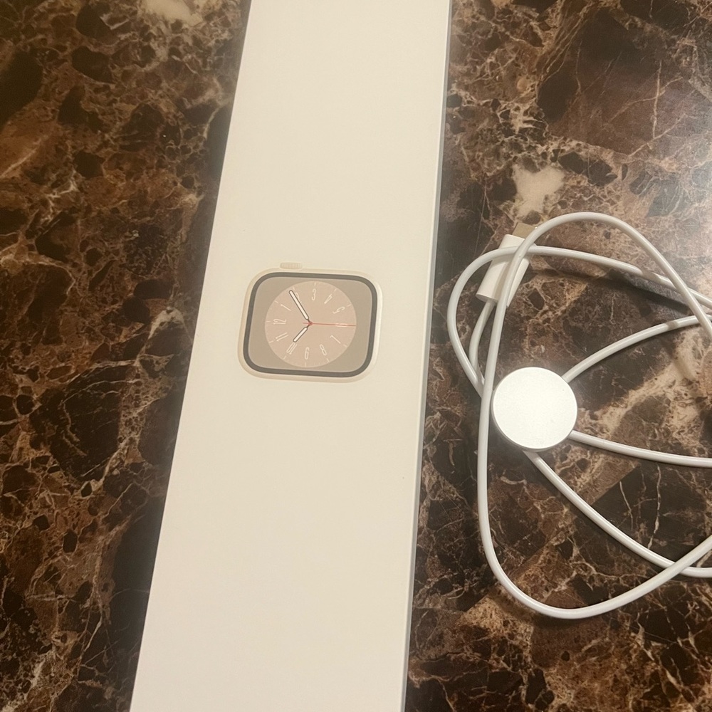 Apple I watch series 5 Rose gold mint condition 💎💎